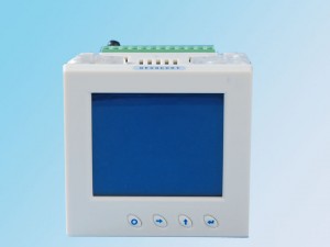 WF-97開關(guān)柜智能操控裝置，產(chǎn)品功能強大，使用于3KV-35KV 戶內(nèi)開關(guān)柜，中置柜、手車柜、固定柜、環(huán)網(wǎng)柜等多種開關(guān)柜。具有動態(tài)一次模擬圖、高壓帶電顯示、自動加熱除濕數(shù)據(jù)顯示及控制、斷路器分合狀態(tài)指示、儲能指示、接地開關(guān)狀態(tài)指示、小車位置指示、分合閘回路完好指示、人體感應(yīng)及柜內(nèi)照明以及無線測溫功能、語音防誤提示等功能，可取代現(xiàn)有的一次回路模擬圖、帶電顯示器、自動加熱除濕控制器、斷路器分合按鈕等。并且具有RS485通訊接口，通訊協(xié)議為MODBUS通訊協(xié)議或其它指定通訊協(xié)議(選配)，能夠使開關(guān)柜進一步智能